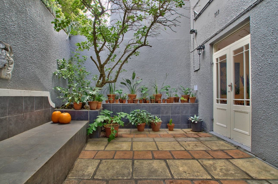 3 Bedroom Property for Sale in Oranjezicht Western Cape